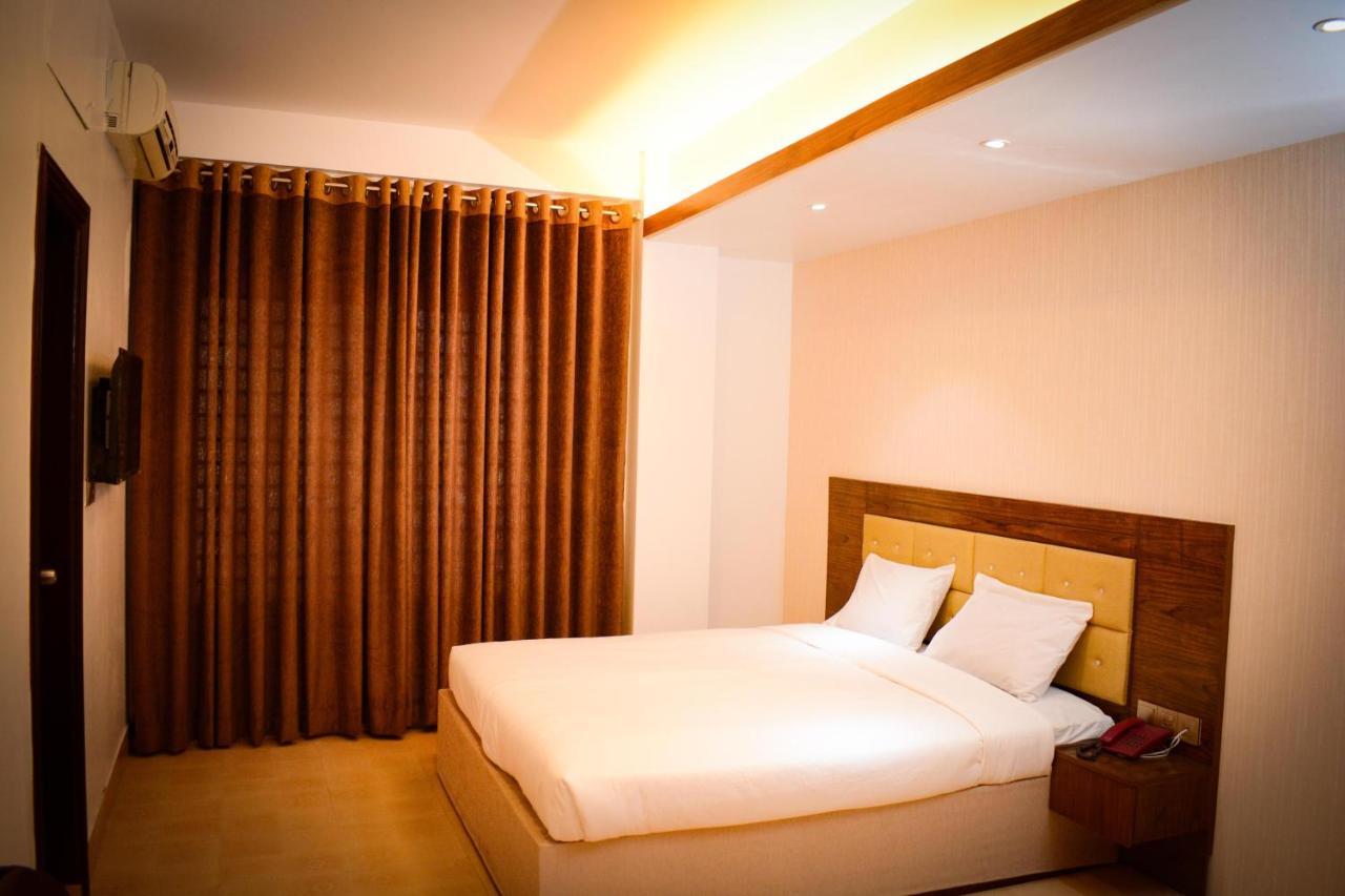 The Alina Hotel & Suites 吉大港 外观 照片