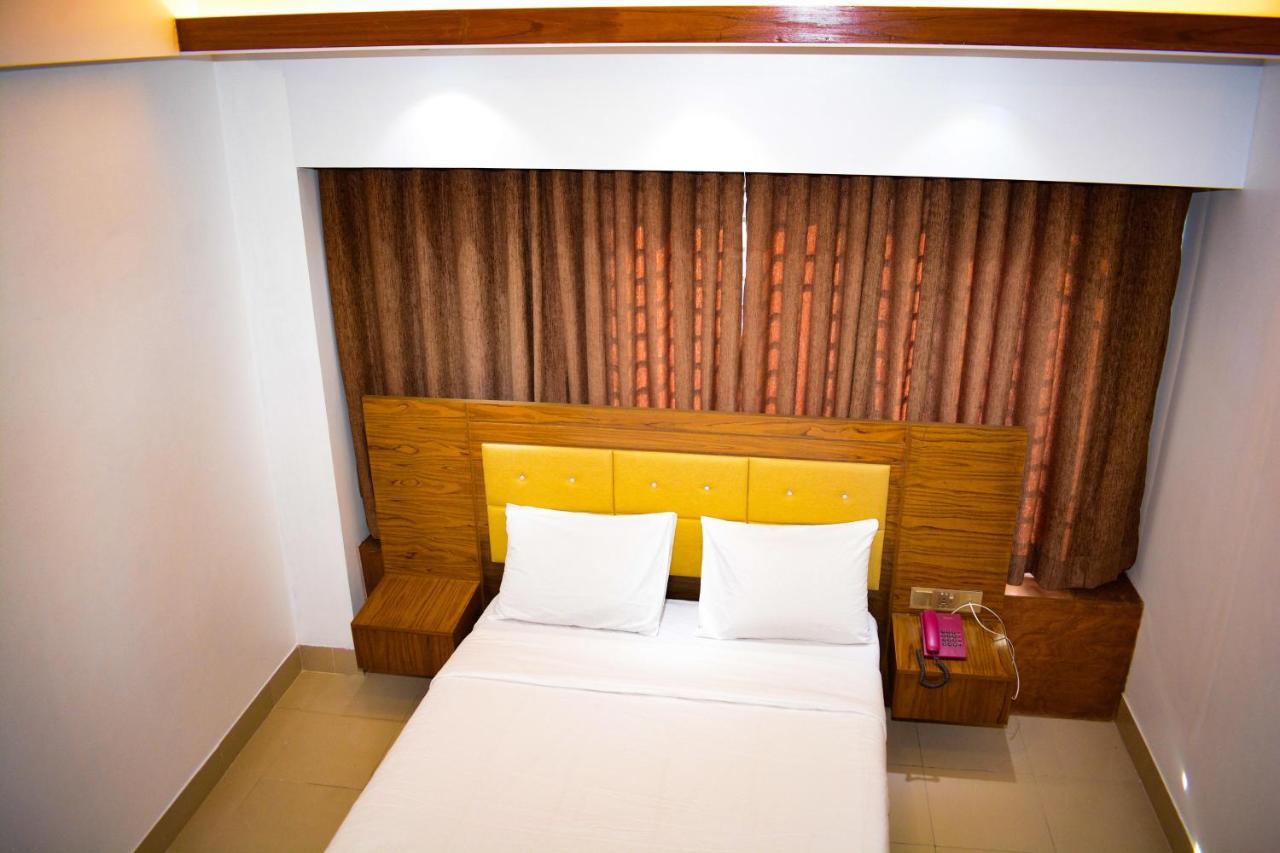 The Alina Hotel & Suites 吉大港 外观 照片