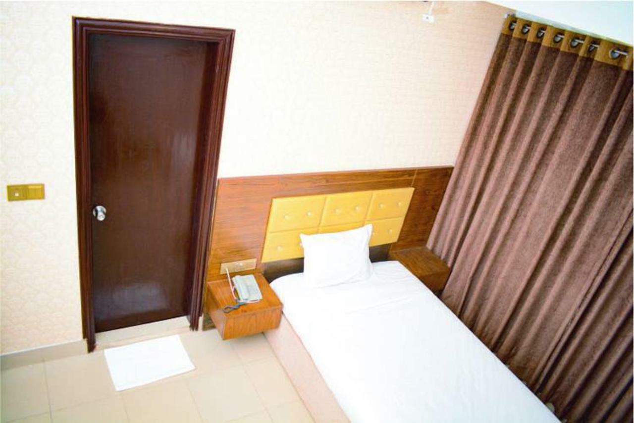 The Alina Hotel & Suites 吉大港 外观 照片
